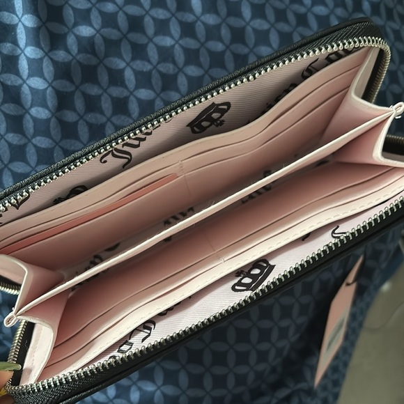Juicy Couture Black Velvet long zipper Wallet - Picture 12 of 14